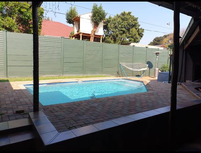 3 BEDROOM HOUSE SOLD IN SINOVILLE